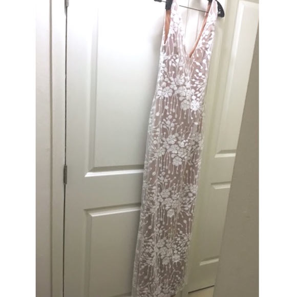 White Sequin Overlay Floor Length BackLess Dress - Picture 4 of 6
